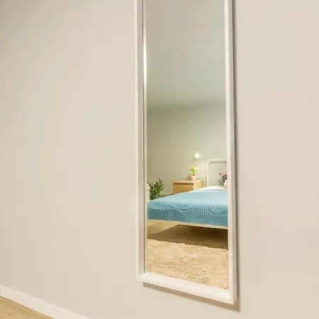 Vanilla Apartment *